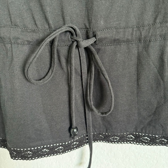 Charter Club Sleeveless Top with Embroidery in Front. Size M - Picture 5 of 8